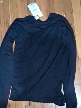 Zara Black Crewneck Women's Long-Sleeve Top